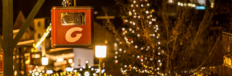 Weihnachtssbeleuchtungen in den Straßen von Wolkenstein