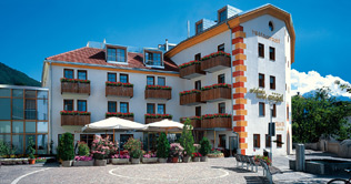 Hotel Engel**** in Schluderns im Sommer