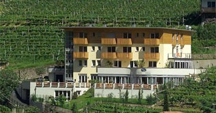 Das Hotel Hanny liegt im Grünen im Herzen der Stadt Bozen