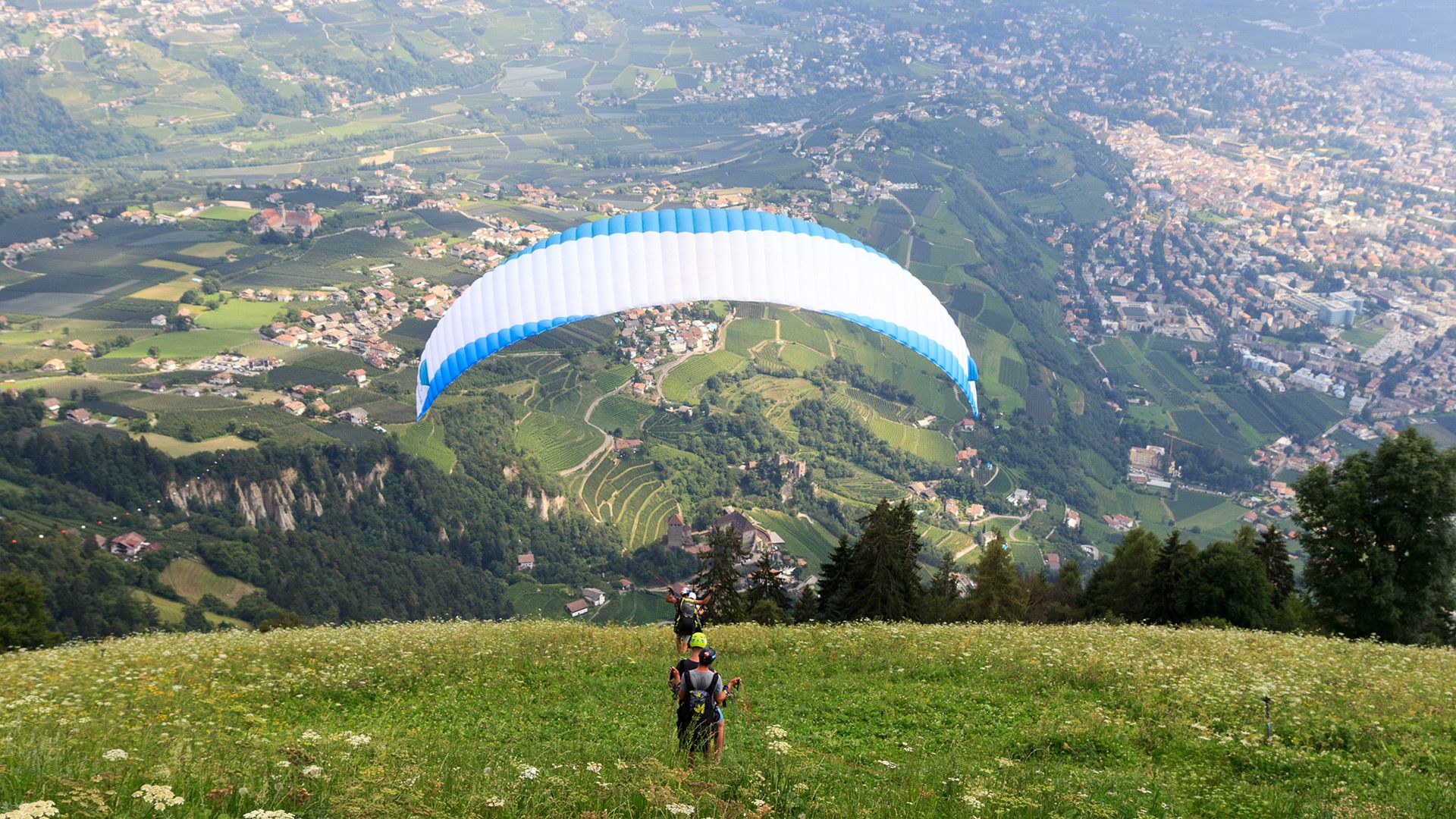 Paragliding