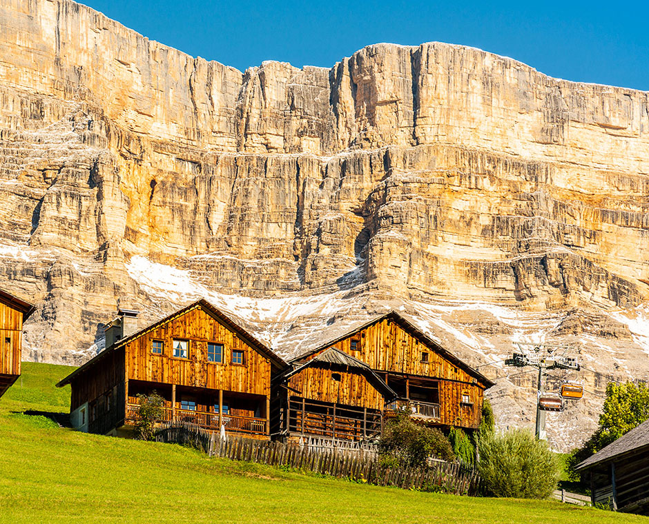 Dorf Les Viles im Gadertal