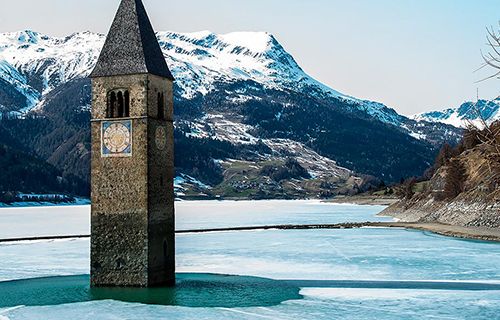 Campanile sommerso nel lago di Resia