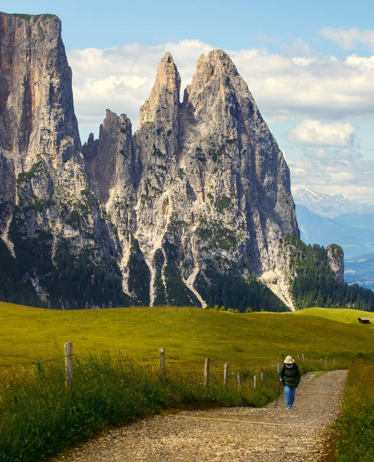 Il Monte Sciliar nelle Dolomiti. Vista dall'Alpe di Siusi, Italia