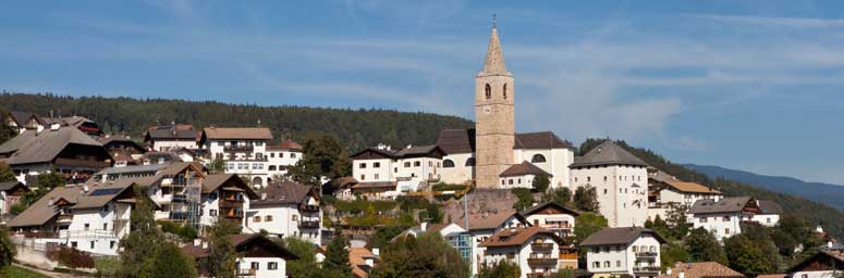 Il paese di San Genesio nei dintorni di Bolzano