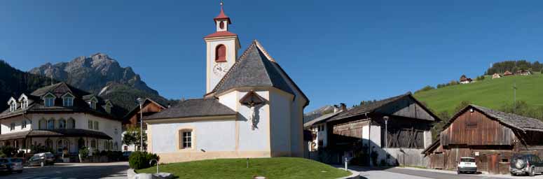 La chiesa del paese di Braies in Alta Val Pusteria