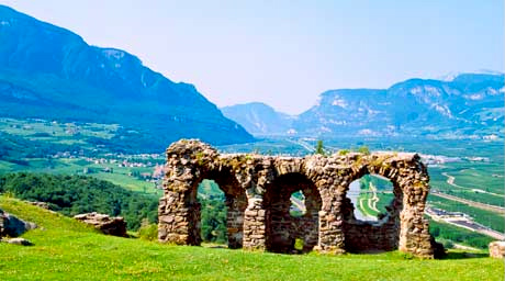 Castelfeder im Südtiroler Unterland