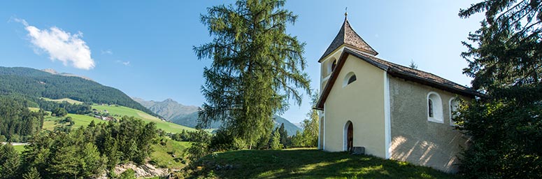 Die St. Zeno Kirche in Terenten