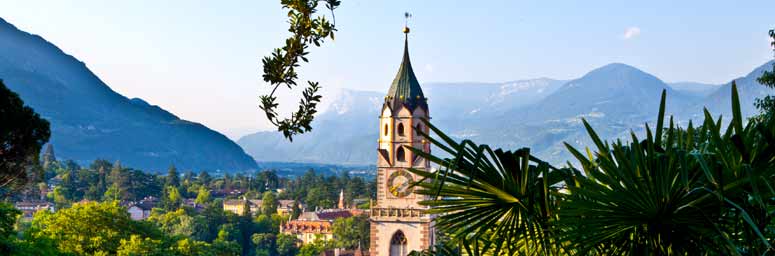 Il campanile del duomo di Merano 