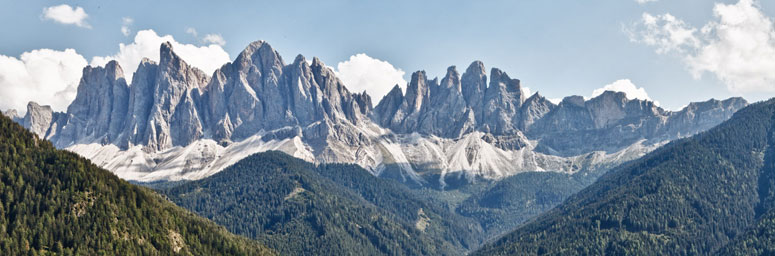 Vista sul parco naturale Puez Odle durante il periodo estivo