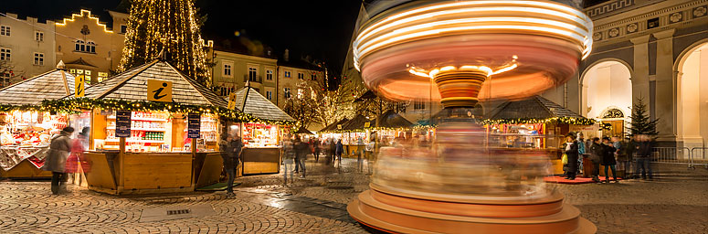 Karussell am Weihnachtsmarkt Brixen