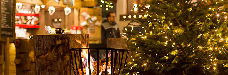 Tipico ambiente nei mercatini di Natale in Alto Adige