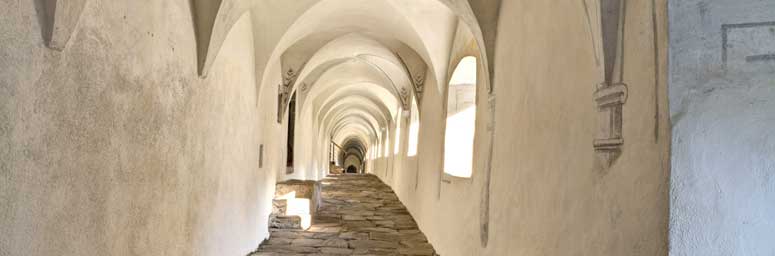 Portico del convento a Certosa in Val Senales