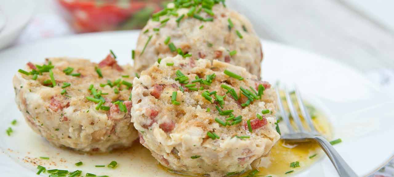 Knödel aus der traditionellen Südtiroler Küche