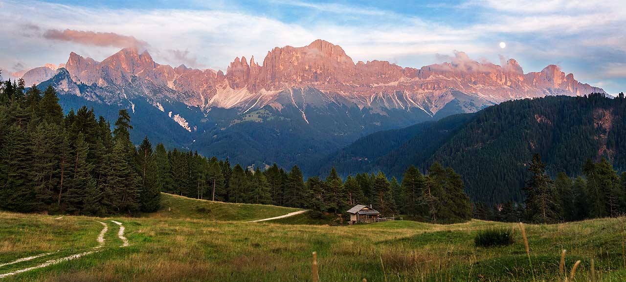 Rosengarten beim Sonnenuntergang