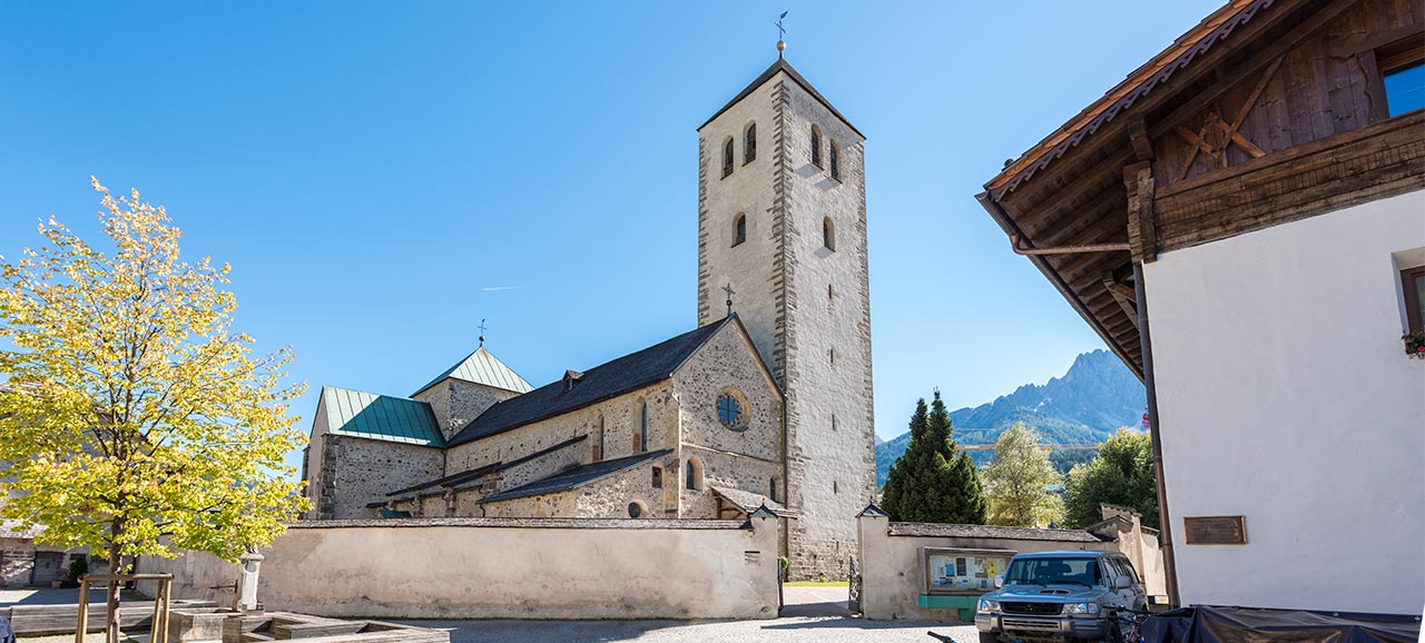 Vista sulla Collegiata di San Candido