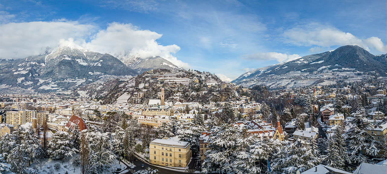 Paesaggio invernale a Merano e valli limitrofe