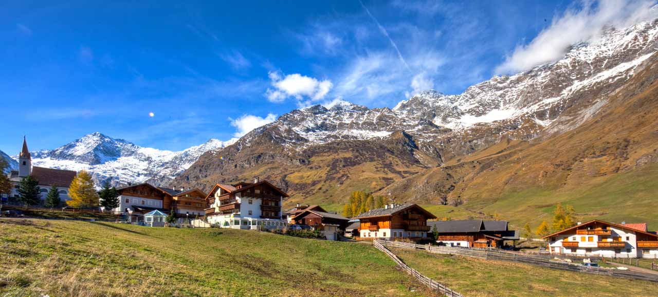 Gruppo di Tessa mountains