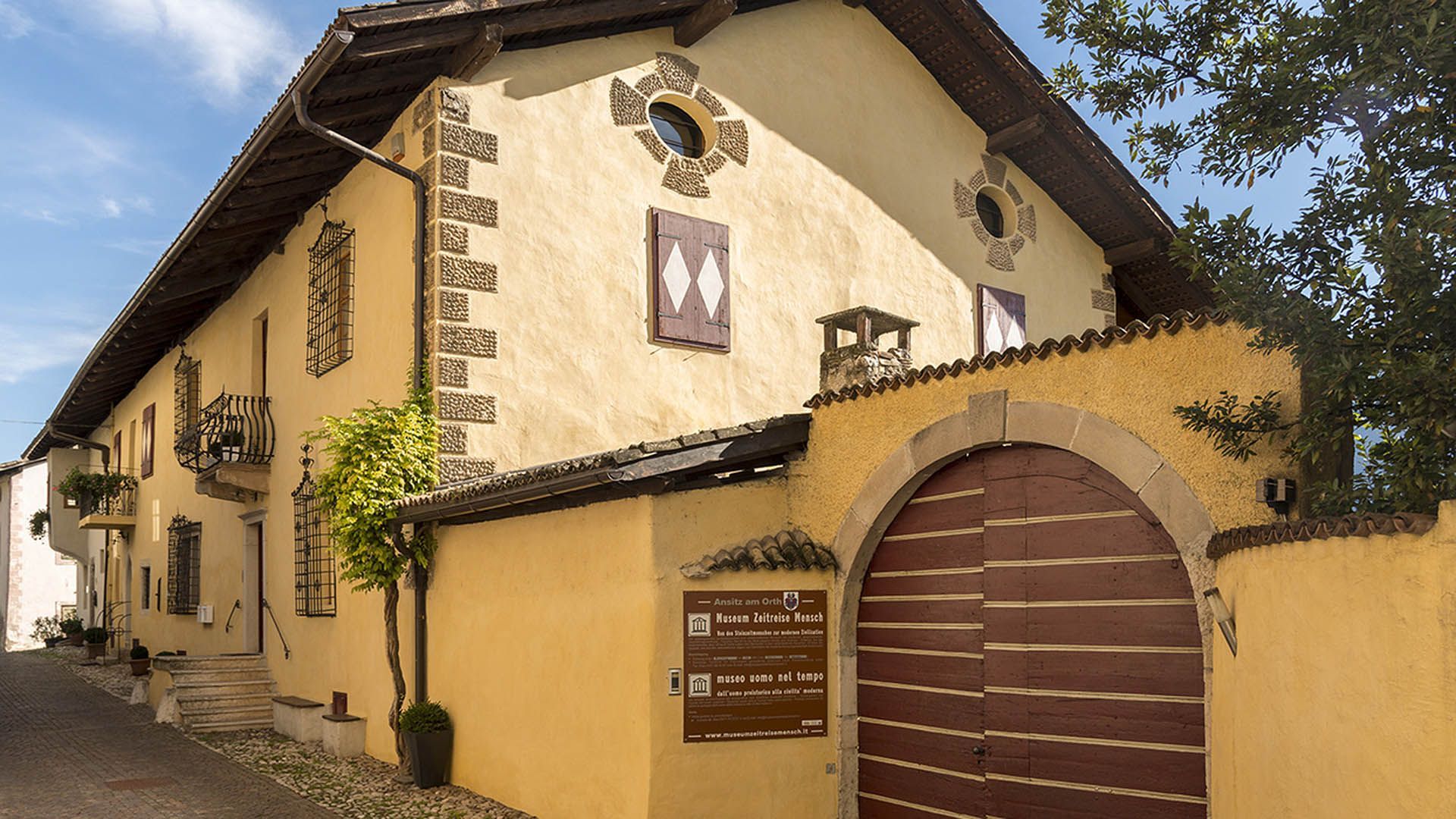 Museum of People Through Time English