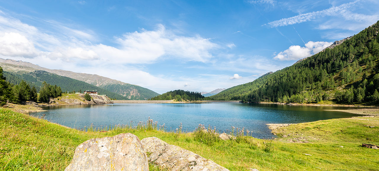 Lago di Fontana Bianca in Val d'Ultimo