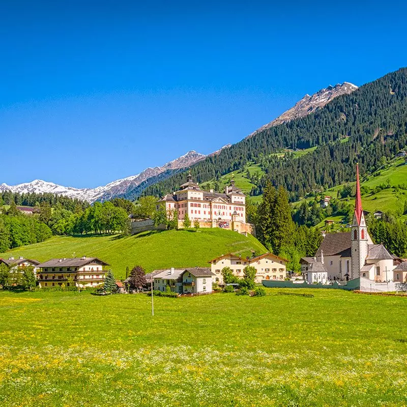 Jagd- und Fischereimuseum Schloss Wolfsthurn in Ratschings