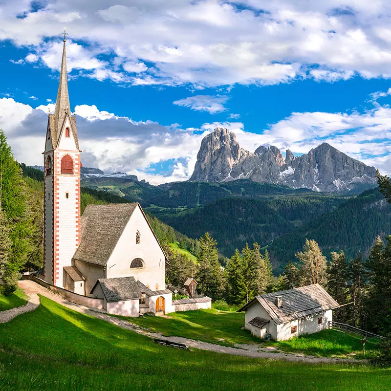 St. Jakobskirche und Pfarrkirche in St. Ulrich