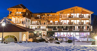 Foto suite famiglia al Dolomiten Wellness Residenz Mirabell a Valdaora di Mezzo