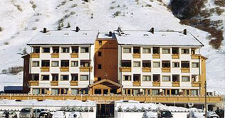 Hotel Grifone auf dem Campolongo Pass zwischen Corvara / Alta Badia und Arabba