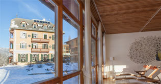 View of the Hotel Monte Sella at San Vigilio di Marebbe / Plan de Corones