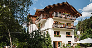 Familienhotel & Residence St. Nikolaus Außenansicht