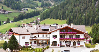 Hotel Chalet Dlaces - Sommer