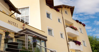 Hotel Kronplatz is located at Valdaora / Plan de Corones