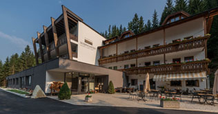 Hotel Rosengarten, a nice hotel at Nova Levante in Ega valley